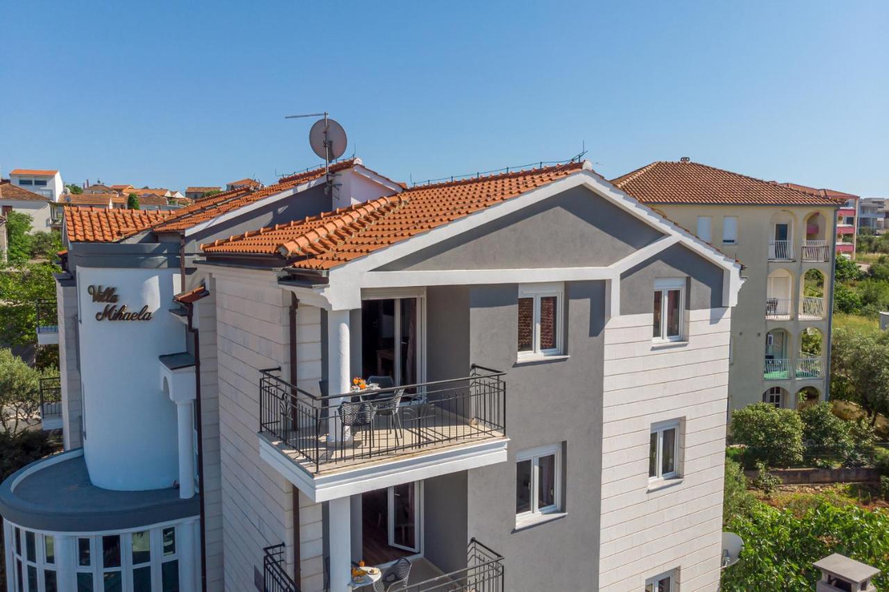 Island Resort Mihaela - Happy Rentals Trogir Dış mekan fotoğraf