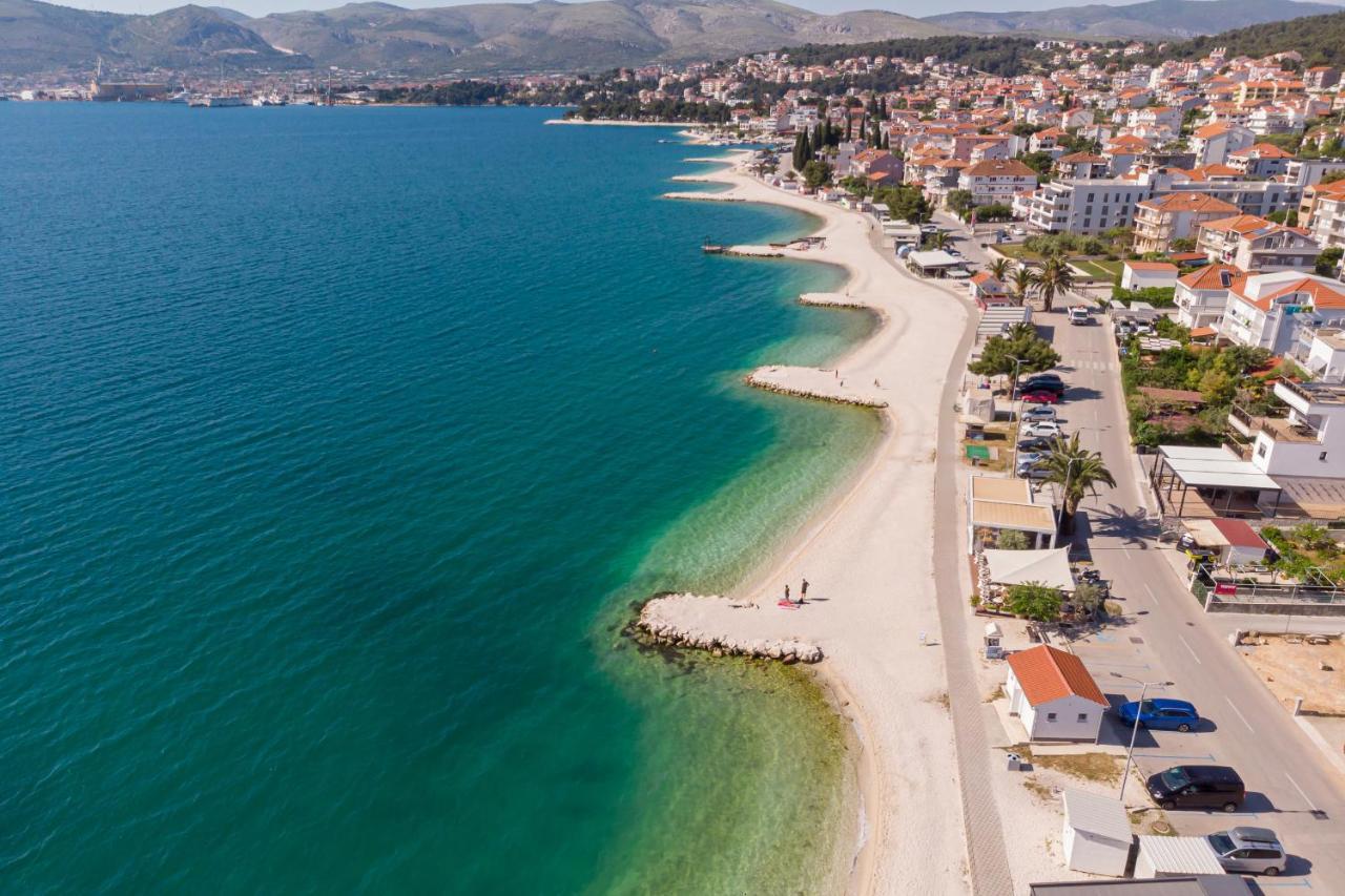 Island Resort Mihaela - Happy Rentals Trogir Dış mekan fotoğraf