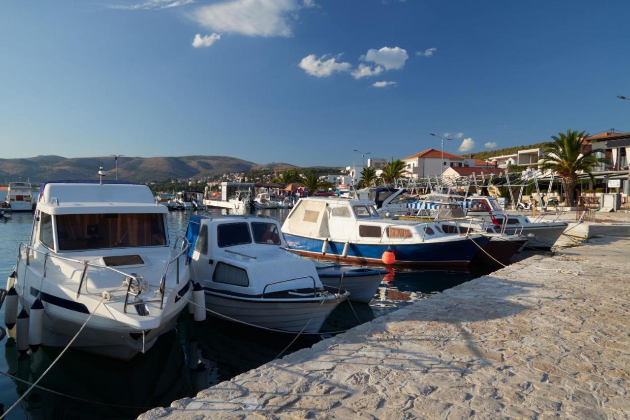 Island Resort Mihaela - Happy Rentals Trogir Dış mekan fotoğraf